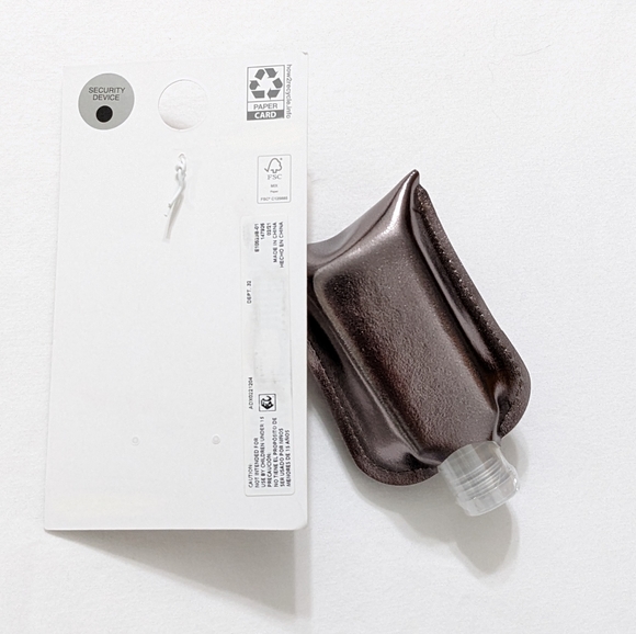 Antibacterial Hand Sanitizer Faux Leather Holder Keychain Heart Bag Charm, NEW - Picture 3 of 3